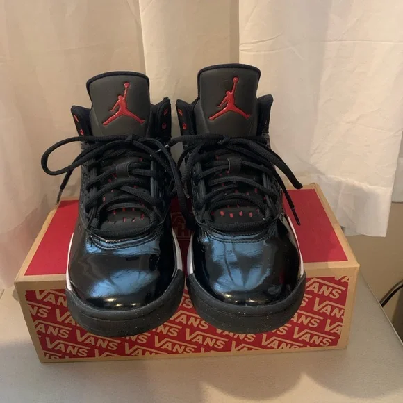 Jordan Jump man Kids Red and black - Picture 2 of 5